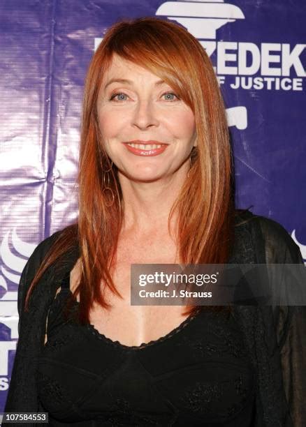 3,237 Cassandra Peterson Photos & High Res。